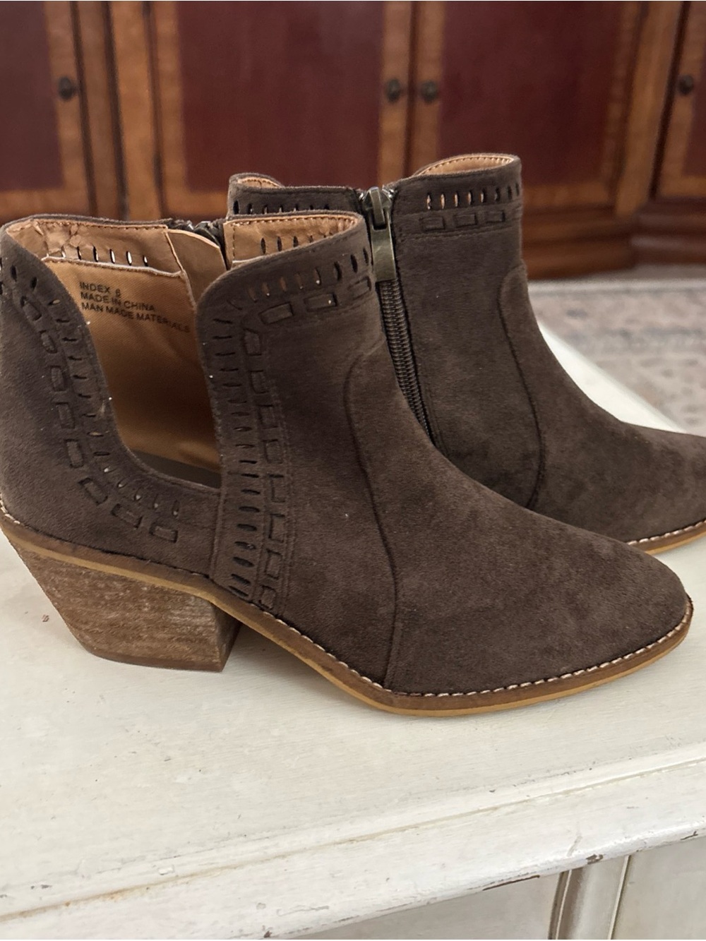 Women's Suede Ankle Bootie in Brown Size 6